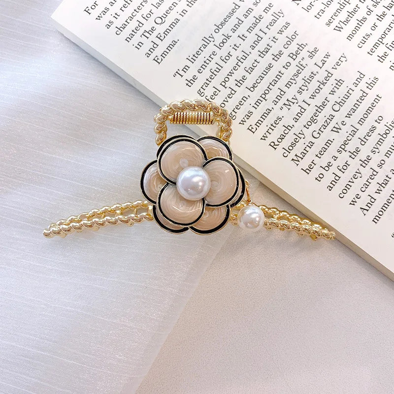 Retro Pearl Flower Hairpin Women Hair Clip Hair Claw Barrettes Headwear