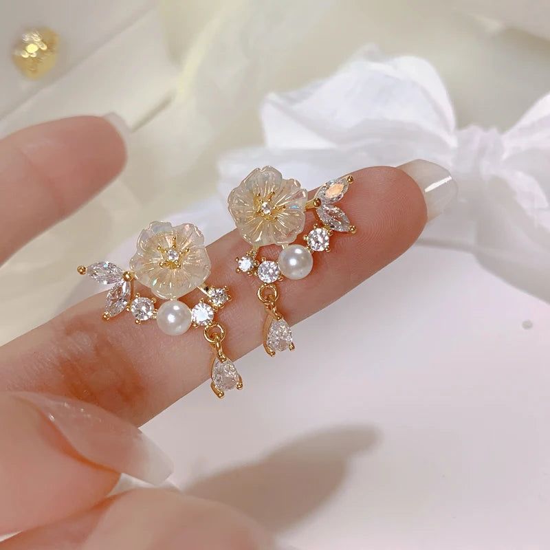 Moon Lingth Pearl Flower Earrings Zircon Clip On Earrings Without Piercing Ears