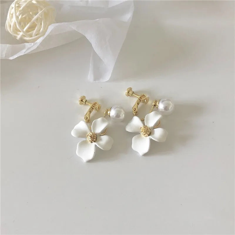 Daisy Flower Clip Earrings Summer Matte Pink Small Flower Pearl Clip Earrings