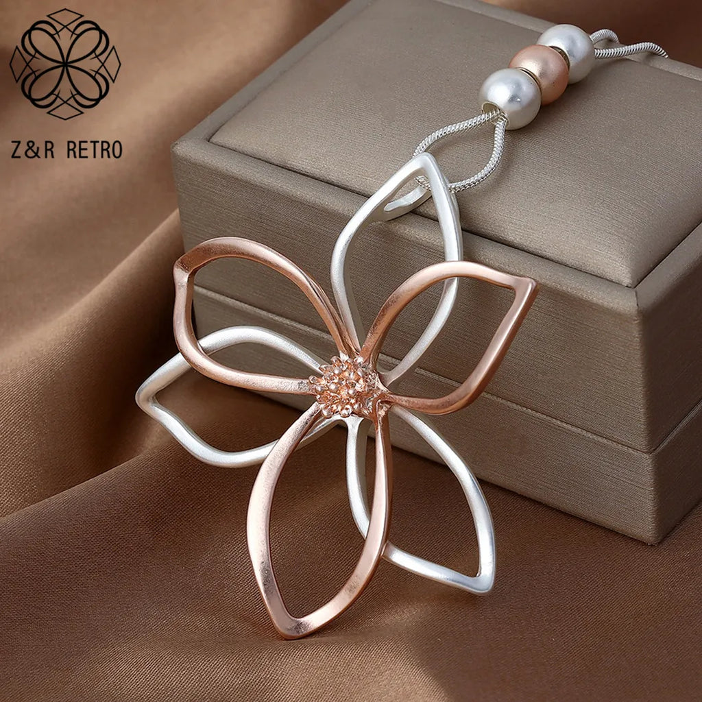 Vintage Flower Collar Necklace Pendant Jewelry for Women