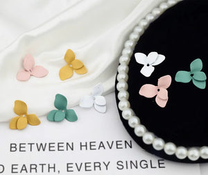 Alloy Spray Paint Flower Hand Earrings DIY