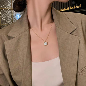 Natural Pearl Pendant Short Necklace Gothic Girl Sexy Collarbone Chain