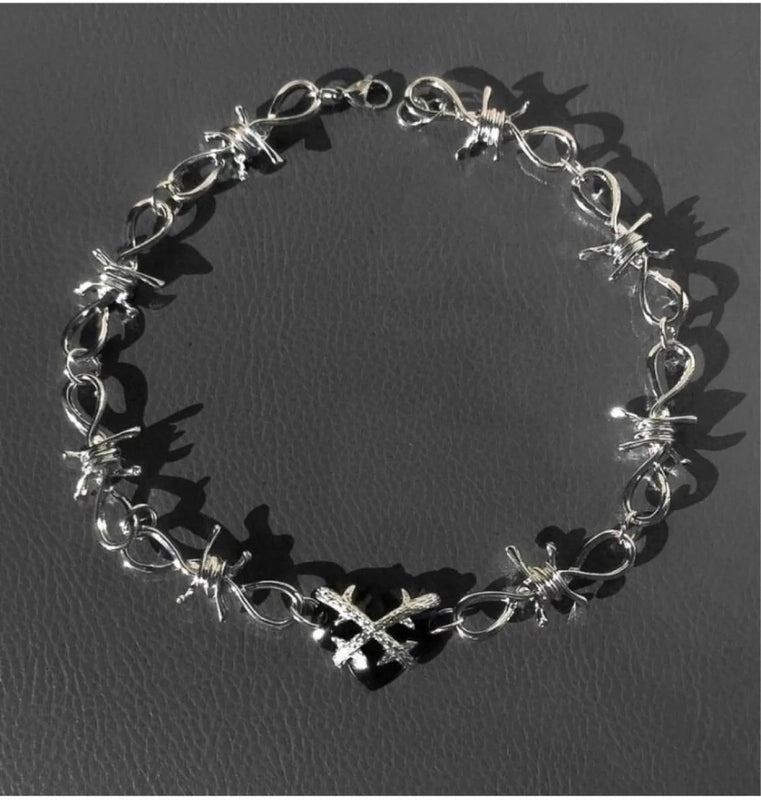 Hip Hop Thorns Love Necklace Metal Cold Wind Clavicle Chain