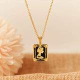 Vintage Queen Statue Agate Necklace with Sterling Silver Chain