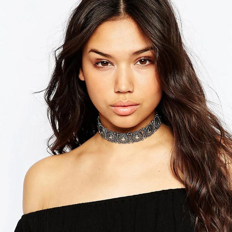 Vintage Carving Round Necklaces Women Short Choker Maxi Punk Torques Jewelry