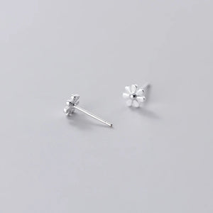 925 Sterling Silver Seven Flower Women's Stud Earrings
