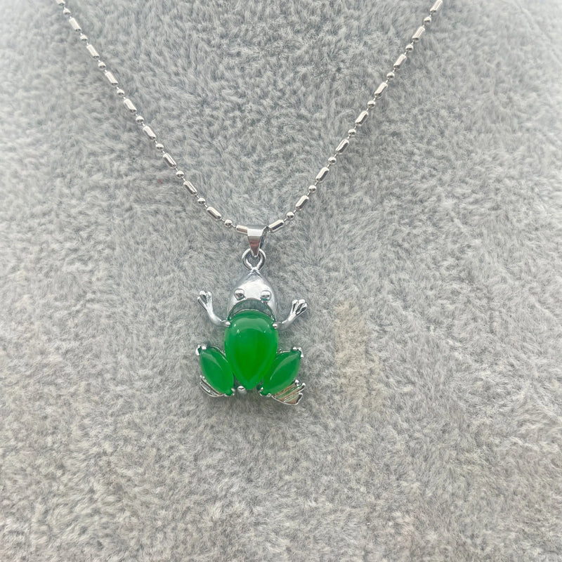 Green Jade Frog Pendant Necklace - Lovely Ladies Jewelry