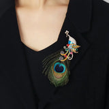 Large Hole Goose Feather Chest Pin Water Separator Chest Flower Coat Clip