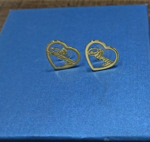 Heart Shape Name Earrings Customize Initial Cursive Nameplate Stud Earring