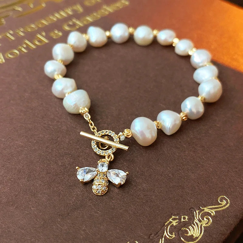 Pearl Buckle Bracelet with Zircon Bee Pendant