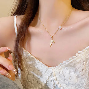 Elegant Fishtail Necklace with Pearl for Versatile Style