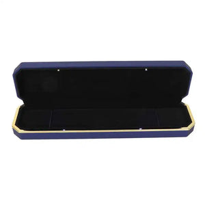 Fashionable Lighted Bracelet Display Case for Weddings
