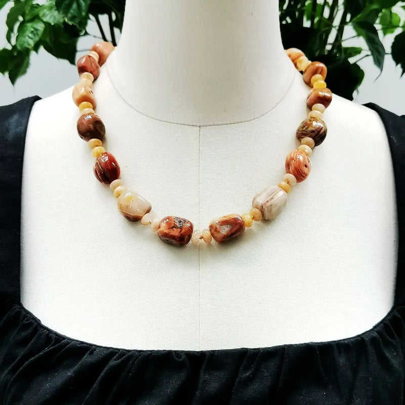 Beige Natural Stone Yellow Jade Agate Necklace Women Jewelry Gift