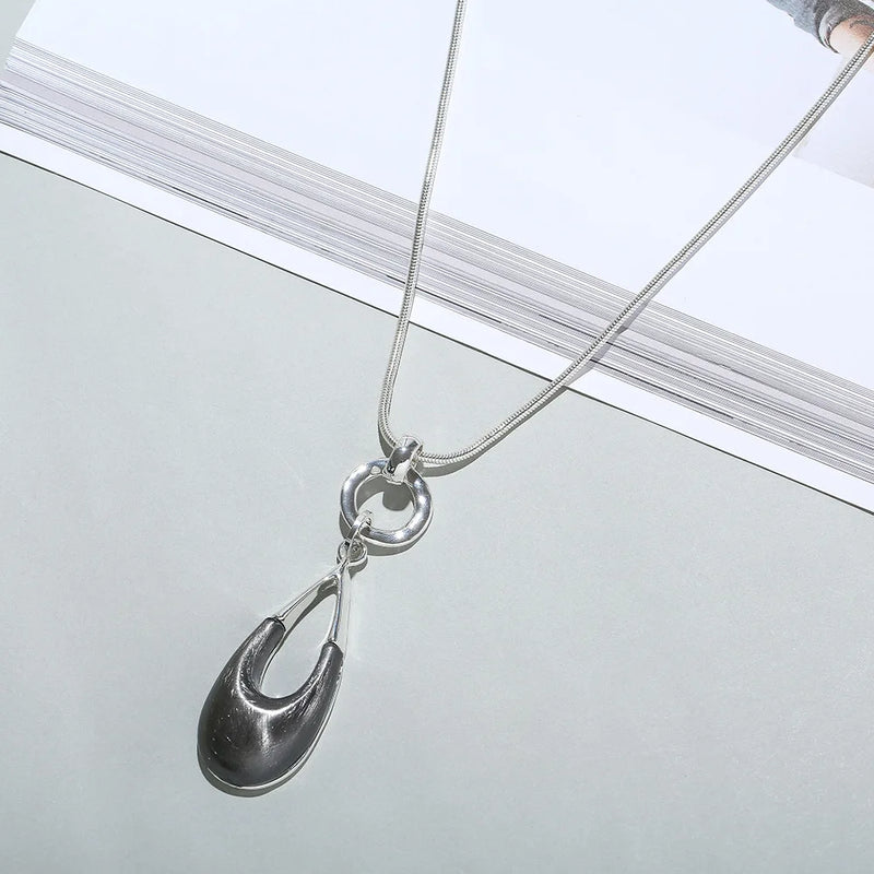 Long Chains Retro Necklace Costume Jewelry for Women Suspension Neck Pendant