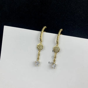 Retro Irregular Pattern Drop Earrings