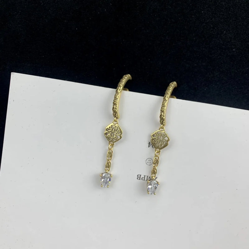 Retro Irregular Pattern Drop Earrings