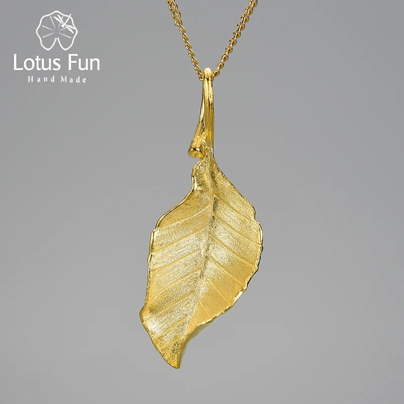 Vintage 18K Autumn Long Leaves Pendant Necklace for Women