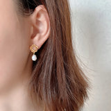 LouLeur 925 Sterling Silver Flower Earrings Alien Pearl Daily Earrings Jewelry