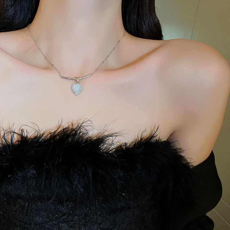 Silver Heart Pendant Necklace Zircon Short Chain Women Accessory