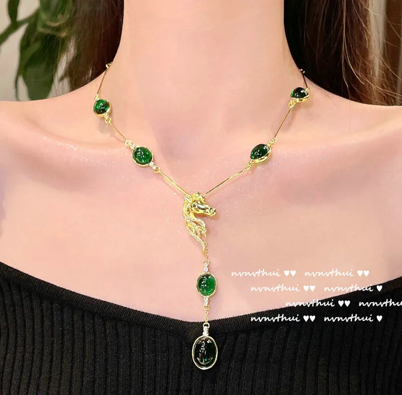 Vintage Horse Shape Green Crystal Choker Necklace