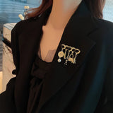 Pearl Flower CC Brooches for Women's Clothing Elegant Number 5 Brooch