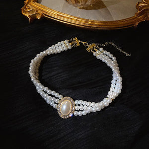 Elegant Simulated Pearl Choker Necklace