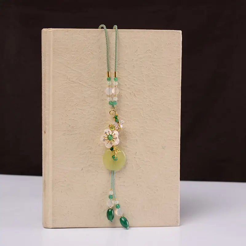 Vintage Jade Long Sweater Necklace for Women Green Agate Shell Flower
