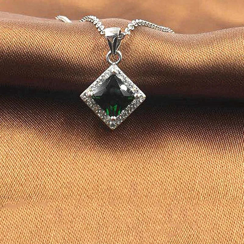 Green Stone Inlay Silver Necklace