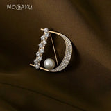 Letter Brooches Unisex Crystal All-match Accessories Women Pearl Decoration