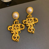 Medieval Pearl Flower Love Earrings Retro Light Small Earrings for Girls