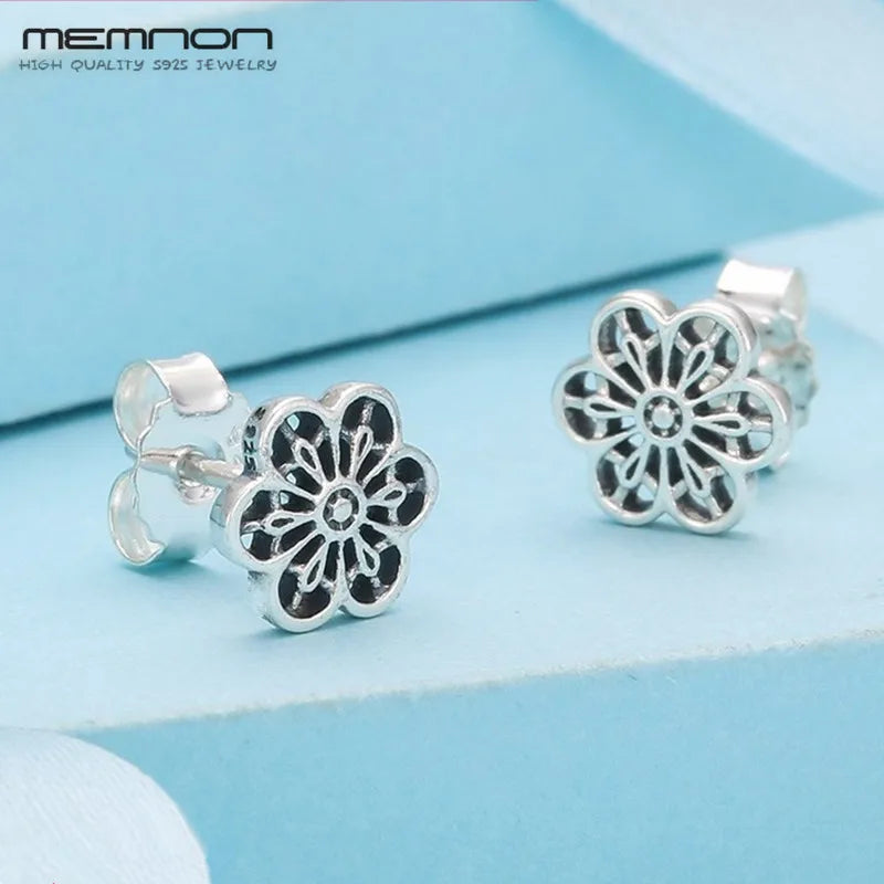 Floral Daisy Lace Stud Earrings 925 Silver ER044