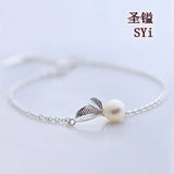 Mendittorosa Pearl Leaves Hand Chain Plating Freshness Jewelry Edition