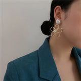 Metal Flower Pearl Earrings European American Style Stud Earrings
