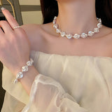 Exaggerated Baroque Faux Pearl Choker Necklace Golden Toggle Clasp Pendant