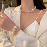 Exaggerated Baroque Faux Pearl Choker Necklace Golden Toggle Clasp Pendant