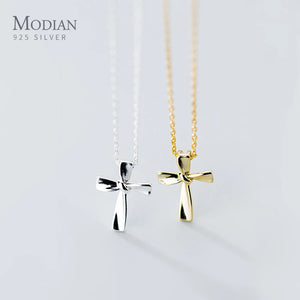 925 Sterling Silver Geometric Line Knot Pendant Necklace