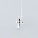 925 Sterling Silver Geometric Line Knot Pendant Necklace