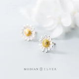 Sterling Silver Daisy Flower Stud Earrings for Women