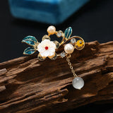 Muylinda Vintage Flower Brooch with Pearls Pendant