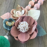 Flower Collar Necklace Chunky Metal Chain Wood Bead Pendant