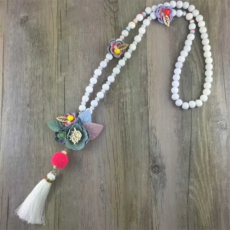 Flower Collar Necklace Chunky Metal Chain Wood Bead Pendant