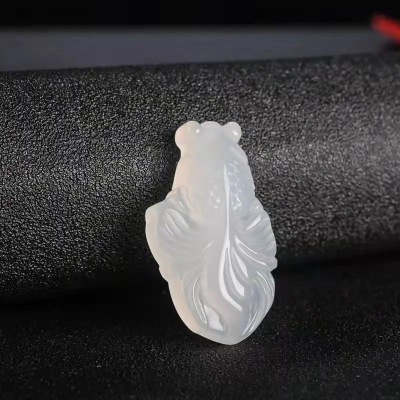 Natural Agate Chalcedony Fish Pendant Necklace Hand Carving Jewelry