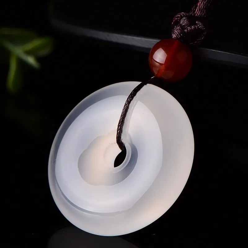 Natural Agate Chalcedony Peace Buckle Pendant Jewelry Lucky Amulet