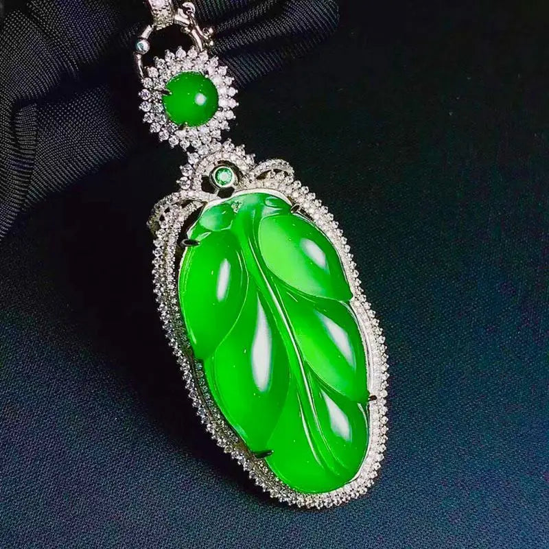 Agate Branches & Jade Leaves Pendant with Green Chalcedony