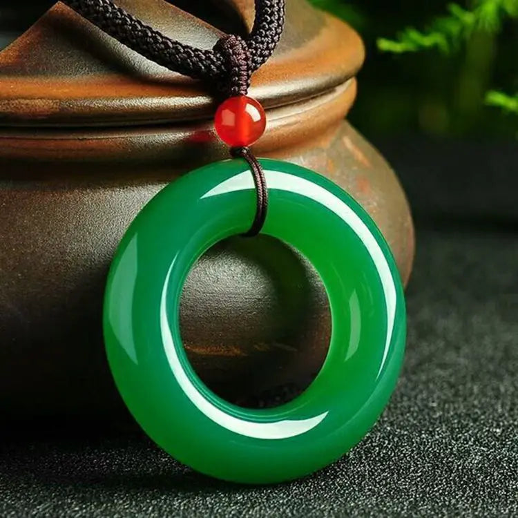 Green Agate Chalcedony Pendant Necklace Sweater Chain Jewelry