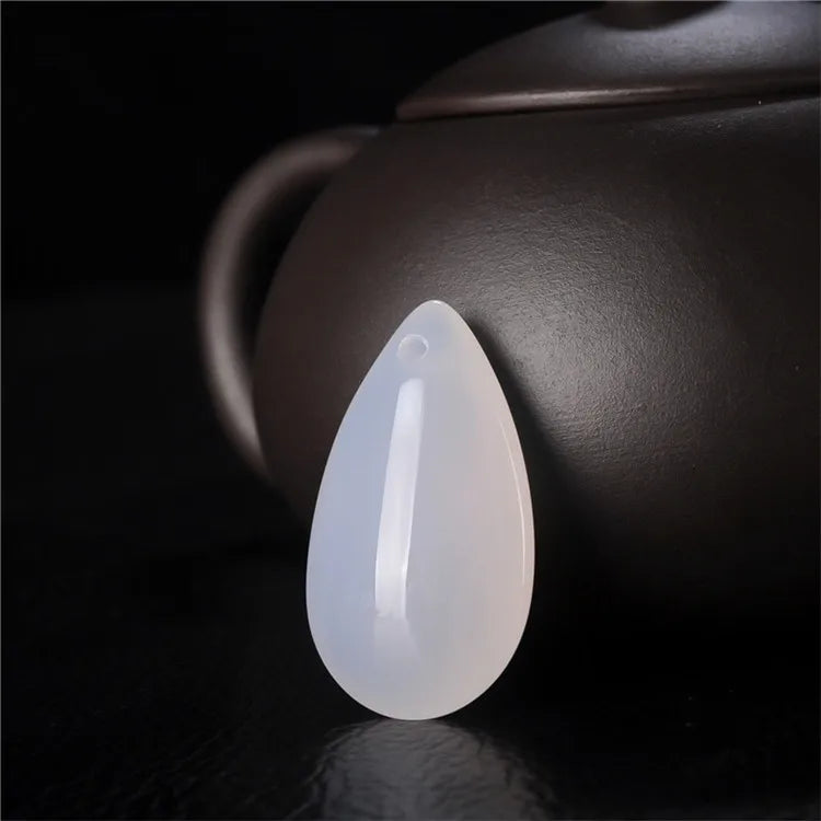 Green Chalcedony Hand-carved Water Drop Pendant Necklace