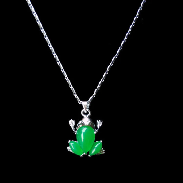 Natural Green Jade Frog Pendant Necklace Charm Jewellery Accessories