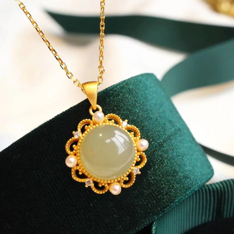 Green Jade Pendant S925 Sterling Silver Ancient Style Round Jade Vintage Palace