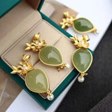Natural Hetian Jade Qinghai Green Pendant with Shell Pearls