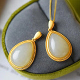 Natural Hetian chalcedony drop-shaped pendant necklace